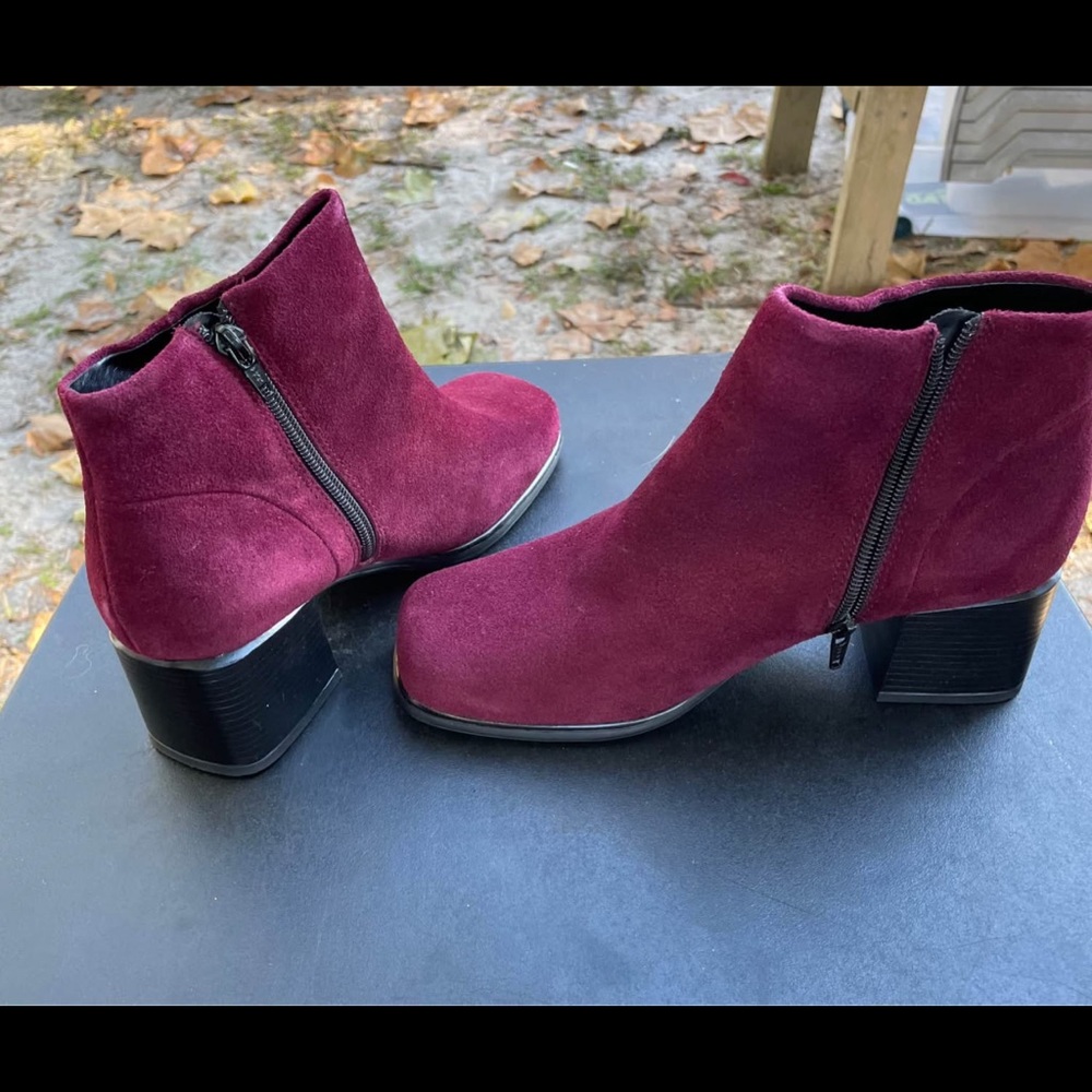 Women's Burgundy Ankle Boots by White Mountain